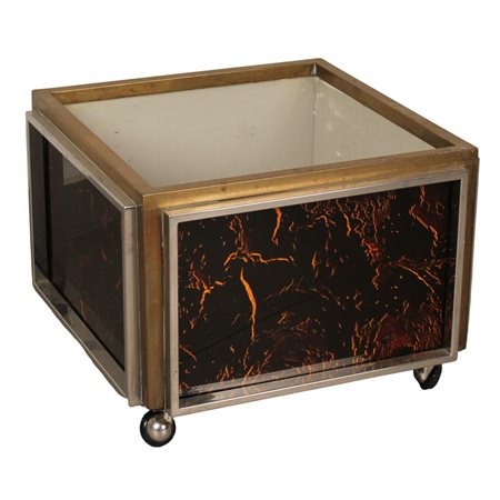 Fioriera Acciaio e bachelite. Secolo XX. Cm 44x44 h 31,5