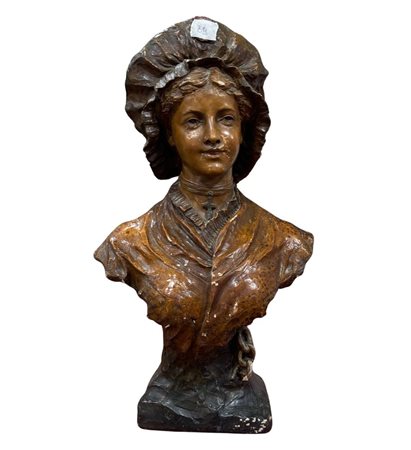 Scultura in gesso, periodo XIX/XX secolo raffigurante Busto di donna....