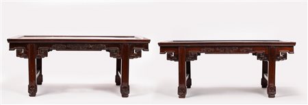 Due tavolini bassi in legno. Cina, secolo XX