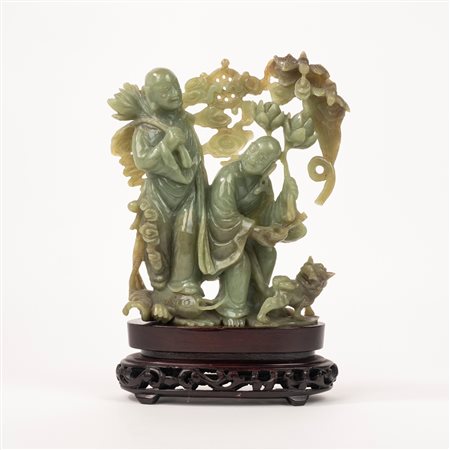 Gruppo scultoreo in pietra dura verde, Cina secolo XX