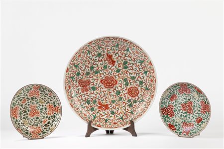 Grande piatto in porcellana famiglia Verde, China, Kangxi period (1661-1722)