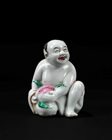 SCULTURA IN PORCELLANA FAMIGLIA ROSA, China, Republic Period (1912-1949)