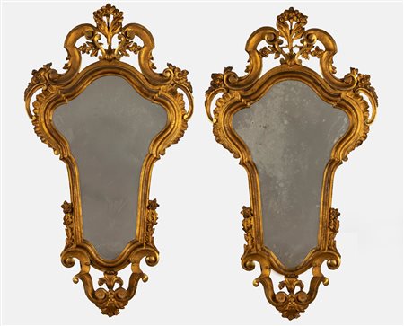 Coppia di ventole a due luci in stile settecentesco