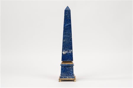 Obelisco in lapislazzulo e bronzo dorato, secolo XX