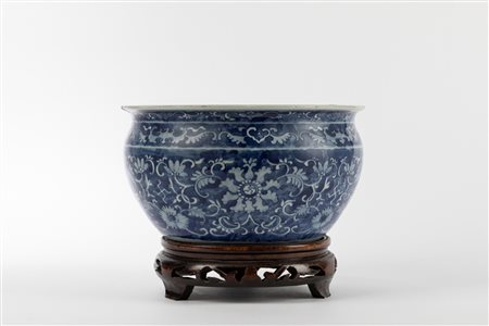 CACHEPOT IN PORCELLANA BIANCA E BLU , China, 20th century