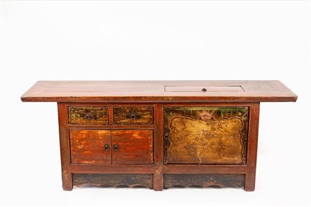 Mobiletto laccato con cassetti e antine, secolo XX