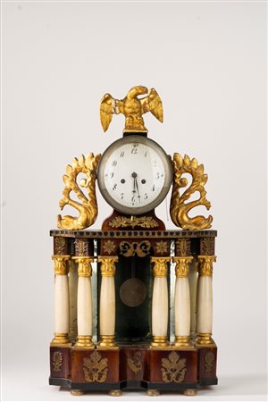 Pendola a portico in legno e bronzo sormontata da aquila, secolo XIX