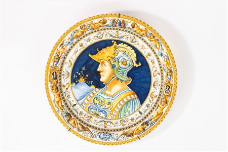 Piatto da parata in maiolica policroma. Manifattura di Ginori, fine secolo XIX
