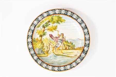 Piatto da parata in maiolica policroma. Manifattura di Ginori, fine secolo XIX