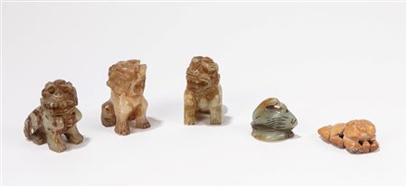TRE LEONI, UN CANE E UN'ANATRA IN PIETRA DURA/GIADA, China, 20th century