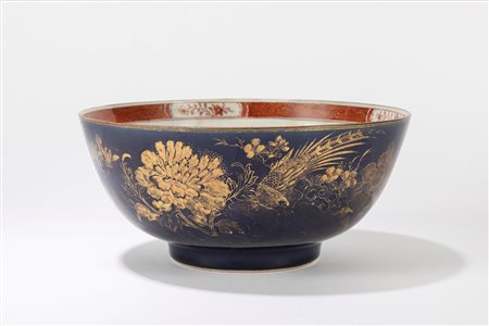 "PUNCH BOWL" IN PORCELLANA POWDER BLUE, China, Qing Dynasty, 19th century