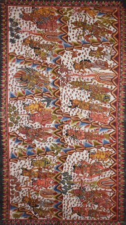 TESSUTO BATIK CON DIVINITA', Bali, Indonesia XIX secolo cm 194x90 Bene presso...
