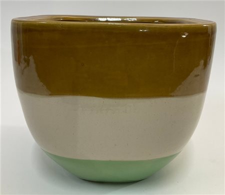 Cachepot in ceramica smaltata in verde, beige e ocra. Italia, secolo XX. (h cm