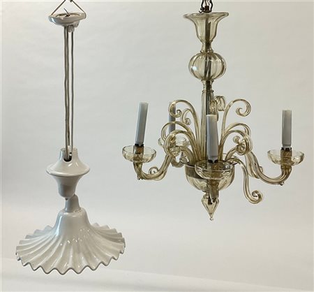Lotto composto da un lampadario di manifattura muranese in vetro soffiato trasp