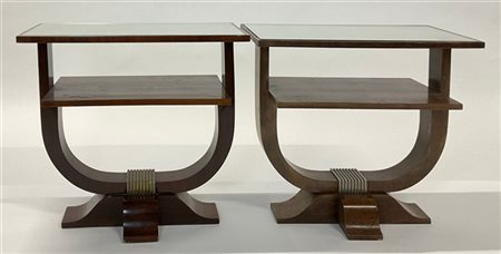 Coppia di mobiletti a doppio piano e sostegno arcuato, piano superiore a specch