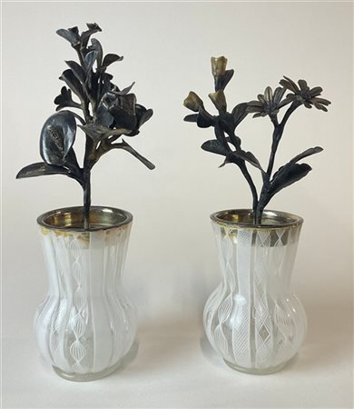 Manifattura di Murano Coppia di vasetti in vetro soffiato a zanfirico e retortol