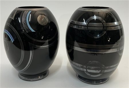 Michel Herman Coppia di vasi ovoidali Art Déco in vetro ametista scuro con decor