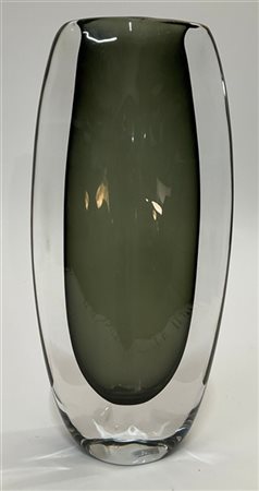 Orrefors Vaso in vetro soffiato sommerso cristallo e verde oliva con corpo sfacc