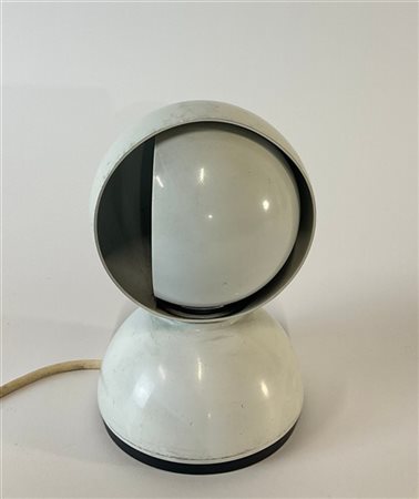 Vico Magistretti Lampada da tavolo modello "Eclisse". Produzione Artemide, Milan