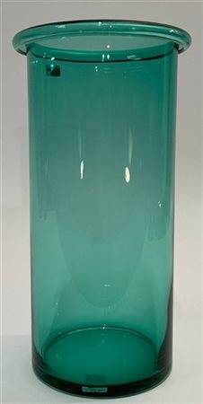 Nuutajarvi Vaso cilindrico in vetro soffiato verde trasparente. Finlandia, secon
