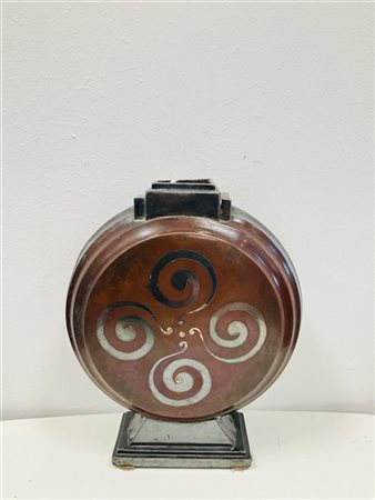 Christofle Vaso dinanderie Art Déco in rame e argento. Firmato alla base. (h cm