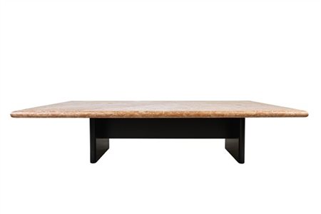 Tavolo basso da caffé con piano in marmo decorato da linee incise, struttura in