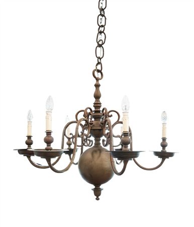 Lampadario in stile olandese a sei luci in bronzo e metallo con bracci a volute