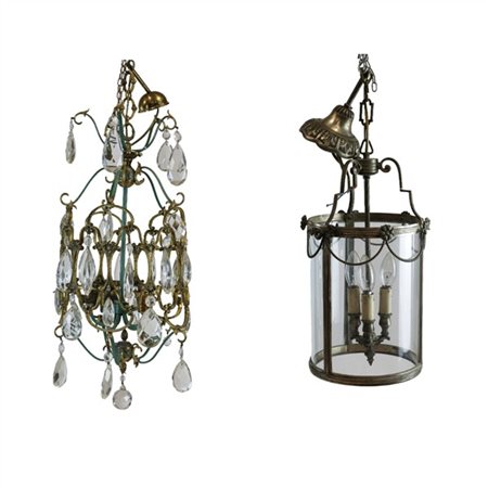 Lotto composto da una lanterna a sospensione di forma cilindrica in metallo arg