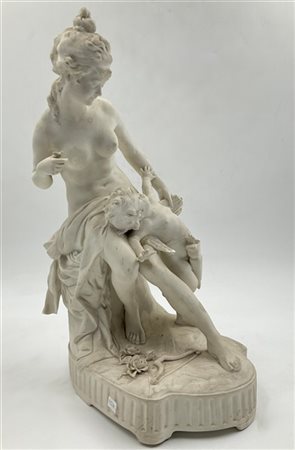 Manifattura austriaca, inizio secolo XX. Gruppo in biscuit raffigurante Venere