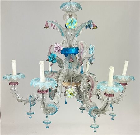 Manifattura di Murano. Lampadario a sei luci in vetro policromo decorato da fog