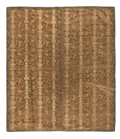 Tessuto lampasso in seta broccato in argento. Venezia, secolo XVIII. Decorato d