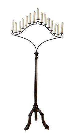 Candeliere da terra con fusto in legno tornito tripode, quindici portacandele i