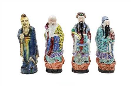 Lotto composto da quattro figure di saggi in porcellana policroma di misure div