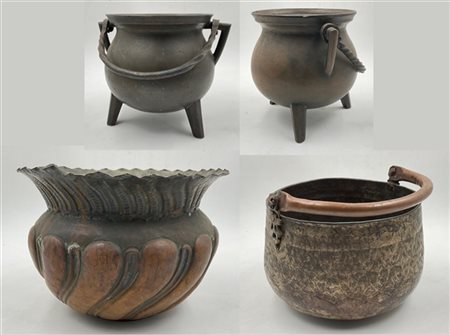 Lotto composto da due calderoni in bronzo con manico basculante, un cachepot in