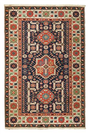 Tappeto Shirwan, Caucaso, inizio secolo XX. Decoro con tre medaglioni policromi