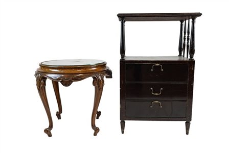 Lotto composto da un tavolino da salotto tondo in legno intagliato (d cm 50