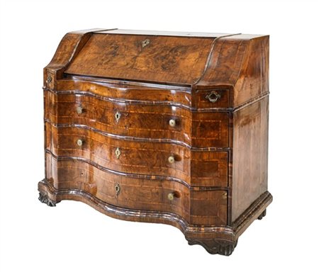 Ribalta lastronata in noce, radica di noce e filettata in legni vari con fronte