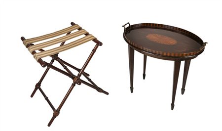 Lotto composto da un trespolo pieghevole in legno tornito ed un tavolino a vass