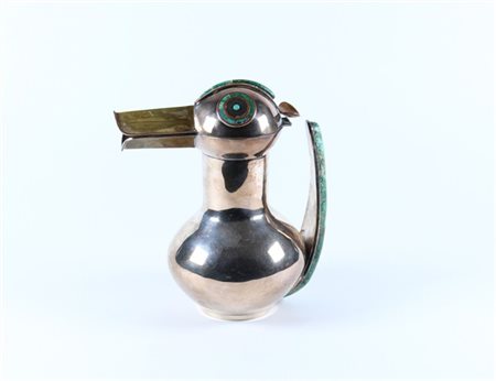 Los Castillo Taxco, Messico, secolo XX. Versatoio in metallo argentato di forma