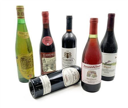 Lotto composto da oltre 20 bottiglie di vino in tre cartoni, tra le quali Nuovo