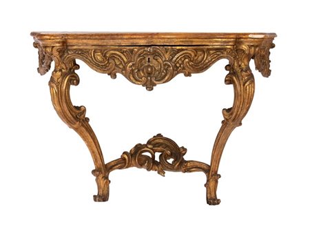  
Consolle dorata Luigi XVI italiano Roma, XVIII secolo
 Altezza x larghezza x profondità: 87 x 124 x 61 cm.