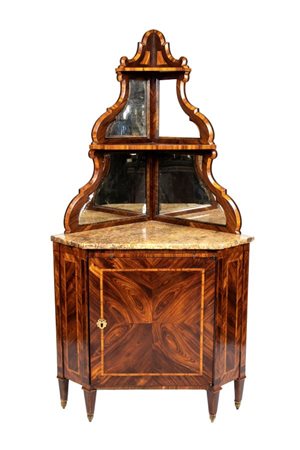  Angoliera francese Luigi XVI in ebano viola XVIII secolo Altezza x larghezza x profondità: 190 x 97 x 64 cm angolo 70cm