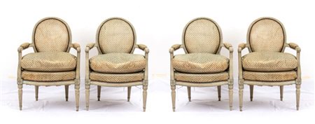  
Gruppo di quattro poltrone veneziane laccate, stile Luigi XVI Metà XIX secolo
 Altezza x larghezza x profondità x seduta 89x67x48x47 cm