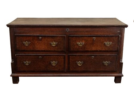  Madia inglese Giorgio III in legno di rovere XVIII secolo Altezza x larghezza x profondità: 76 x 143 x 57 cm