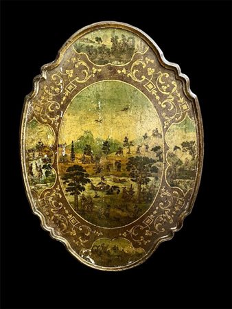  
Tavolino a vela italiano laccato e dipinto, Luigi XVI Venezia, XVIII secolo
 Altezza x larghezza x profondità: 50 x 100 x 70 cm.