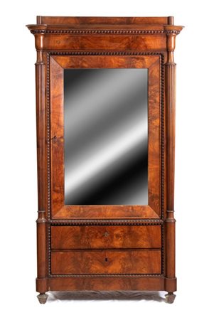  
Armadio francese Carlo X XIX secolo
 Altezza x larghezza x profondità: 212 x 115 x 55 cm.