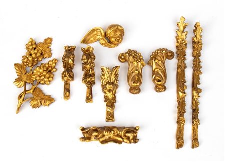  
Gruppo di dieci fregi italiani dorati, Luigi XVI Italia centrale, XVIII secolo
 