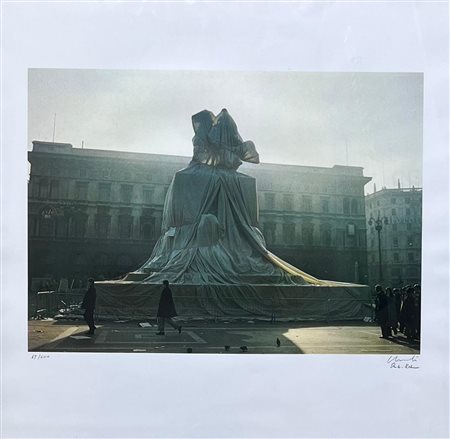 Christo “Wrapped Monument to Vittorio Emanuele, Piazza del Duomo, Milan 1970” 1973