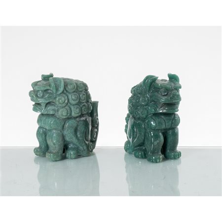 MANIFATTURA ORIENTALE DEL XX SECOLO, Coppia di sculture