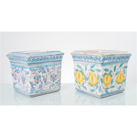 MANIFATTURA SICILIANA DEL XX SECOLO, Due porta piante